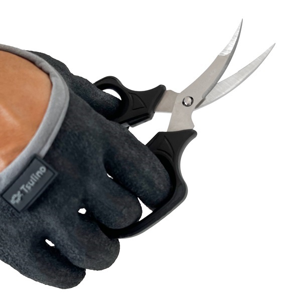 魚をおいしく安全に持ち帰る活き締めハサミ